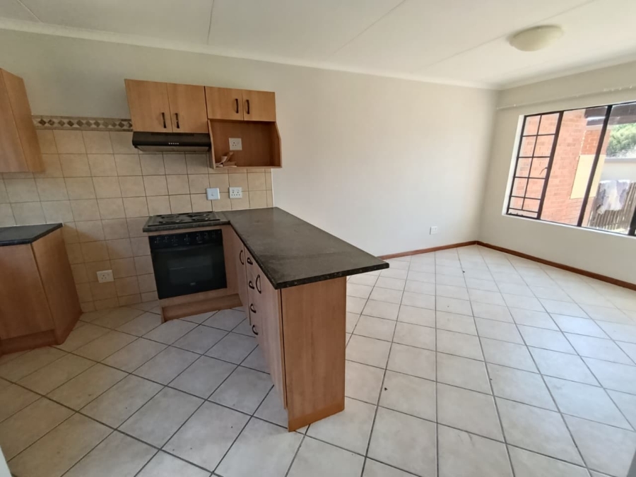To Let 2 Bedroom Property for Rent in Hillside Free State